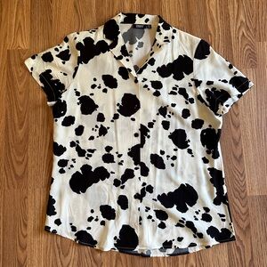 Straight To Hell Apparel Cow Print Camp Shirt in M